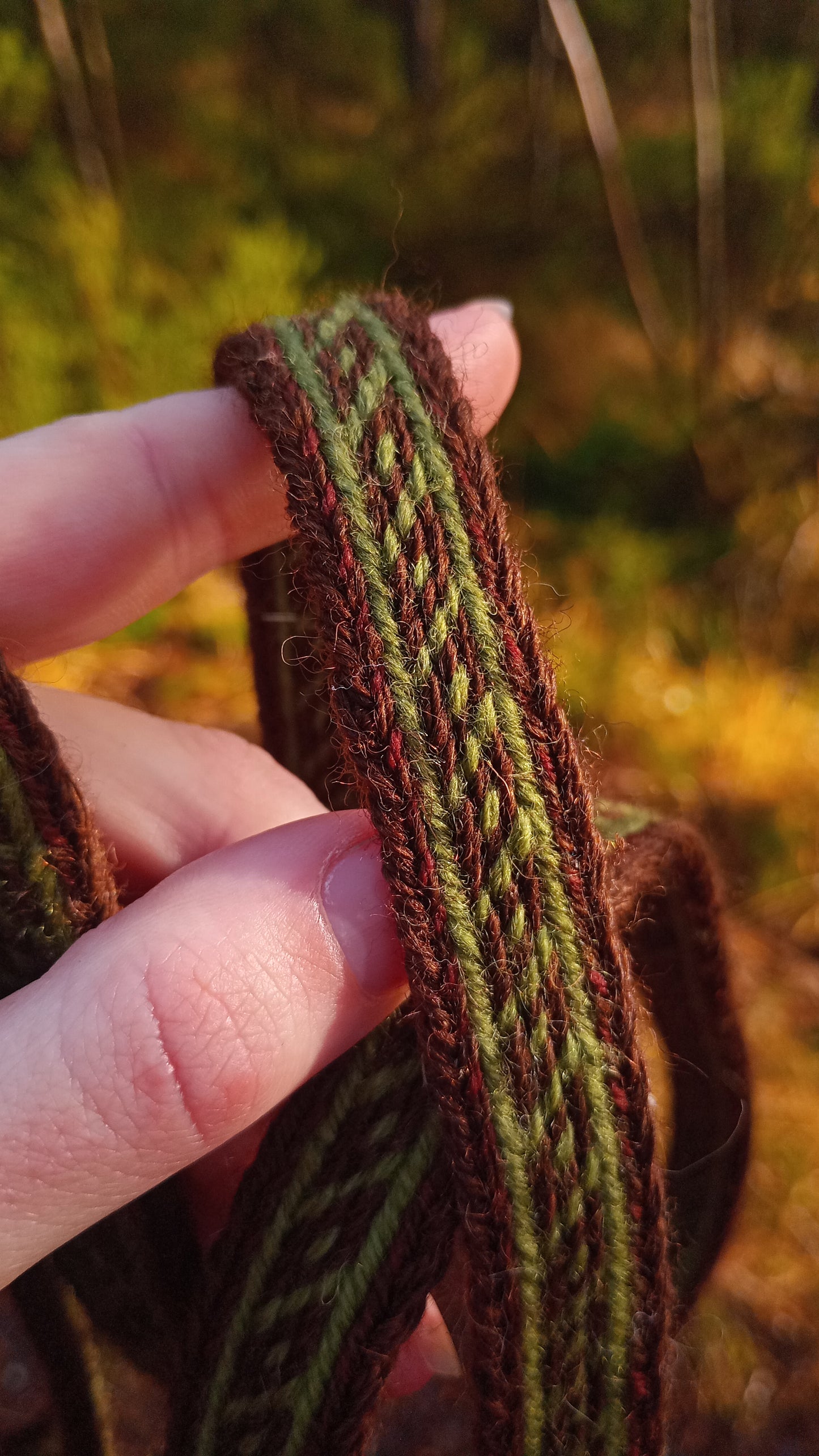Belt / ribbon with 9th century Oseberg pattern (partially plant dyed)