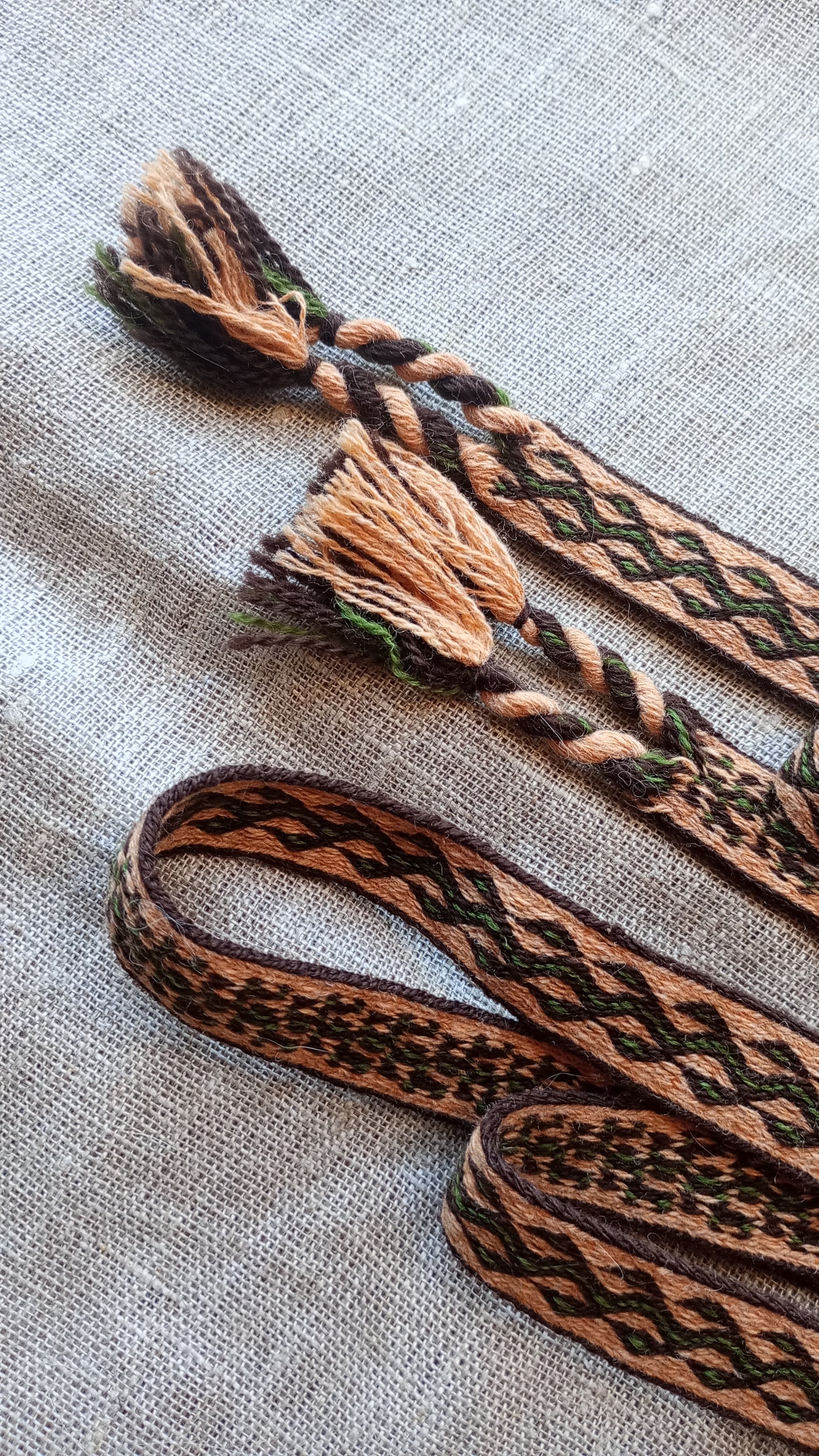 Fairy-like belt with floral pattern