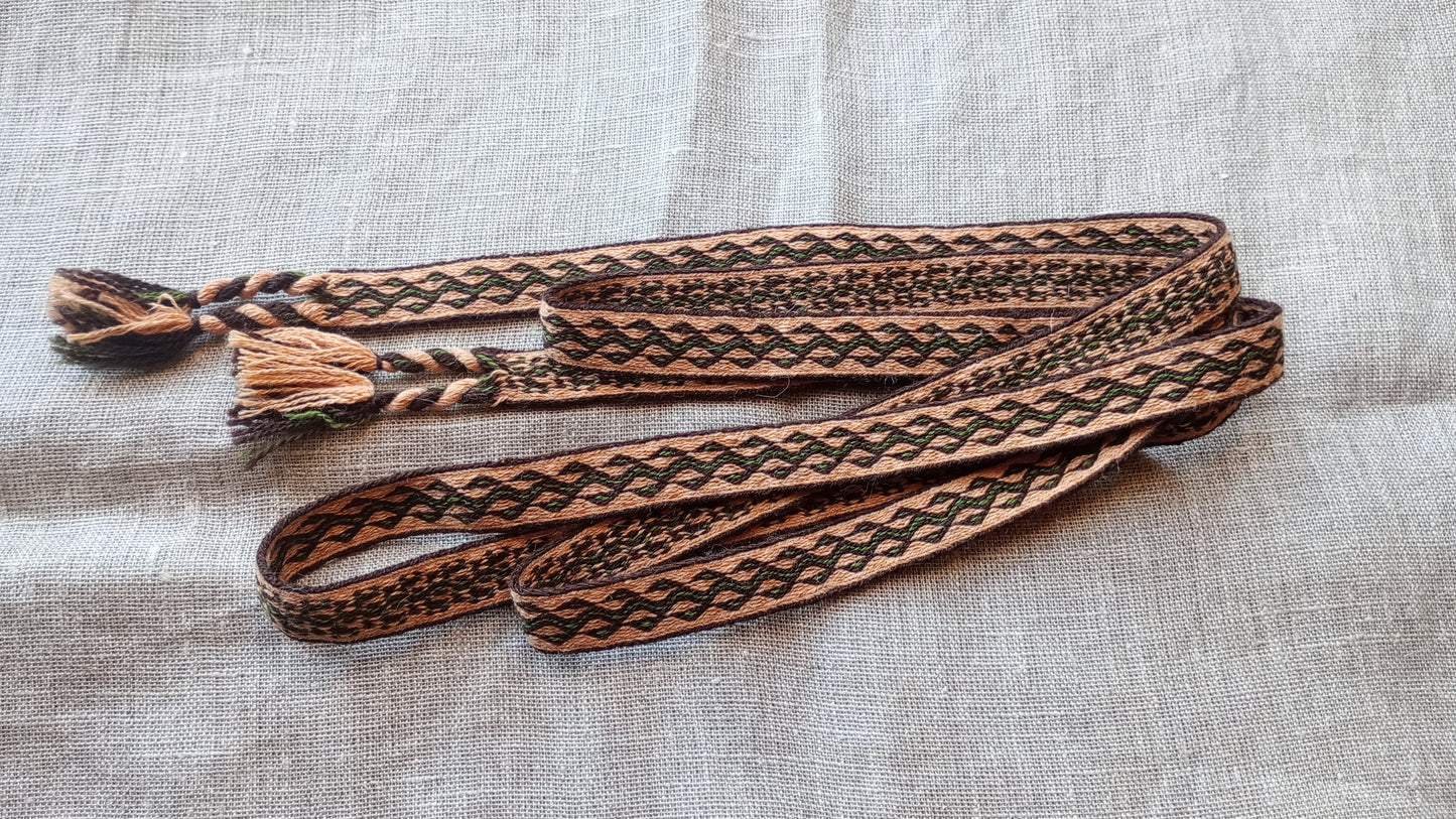 Fairy-like belt with floral pattern
