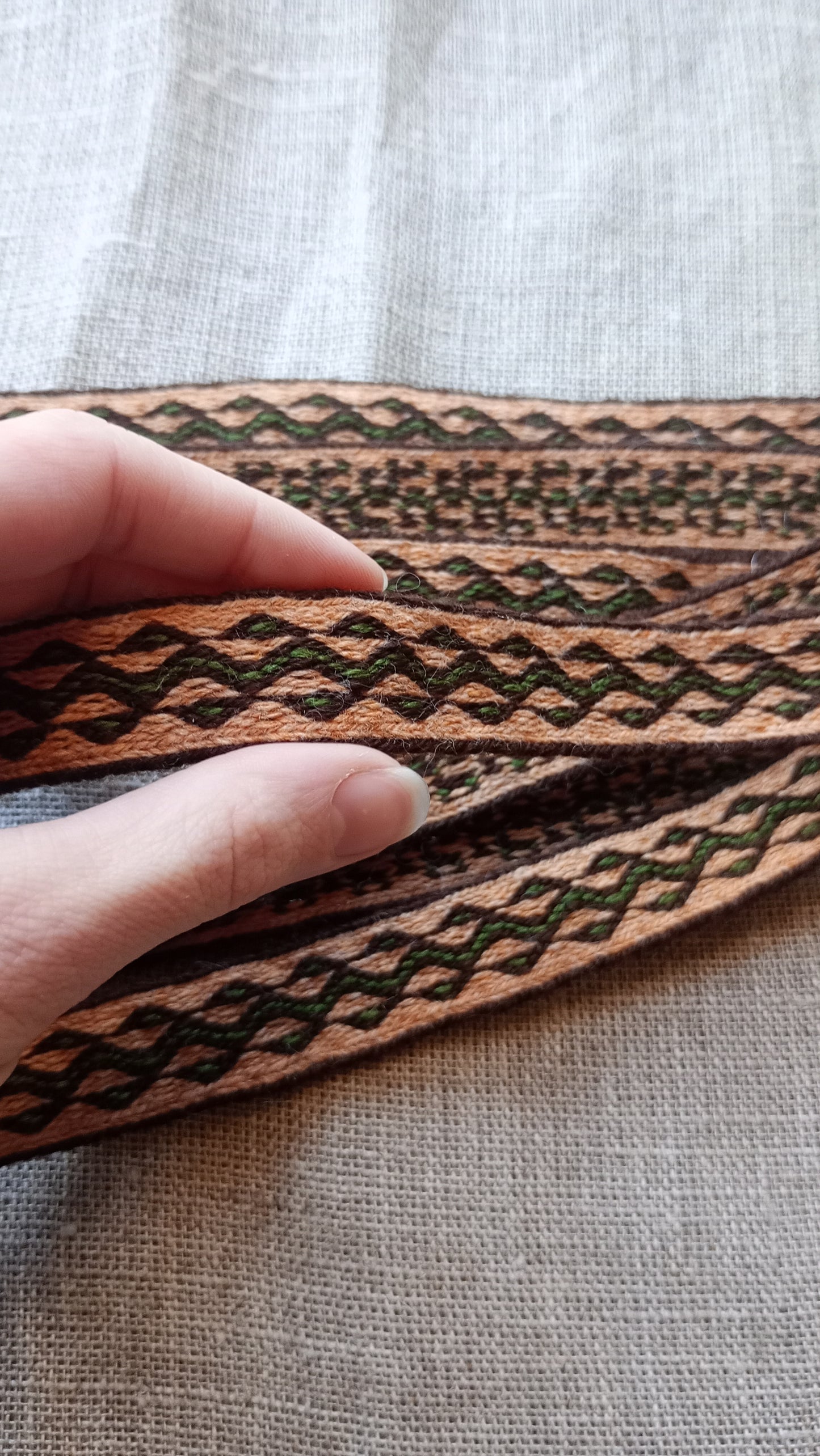 Fairy-like belt with floral pattern