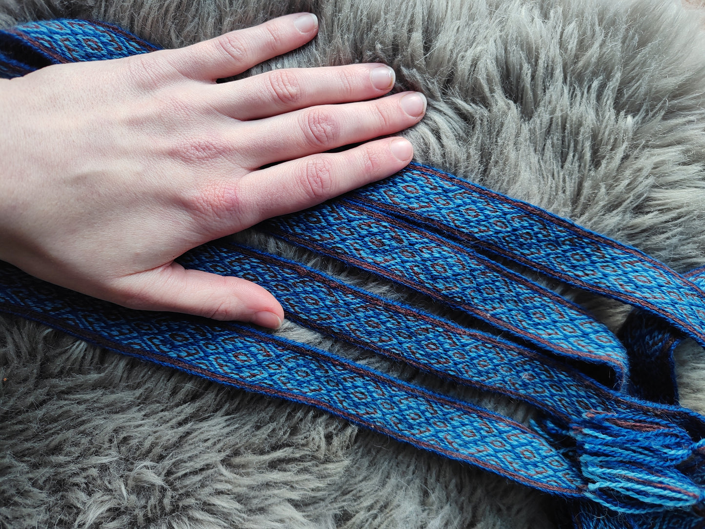 Belt in bright blue and brown