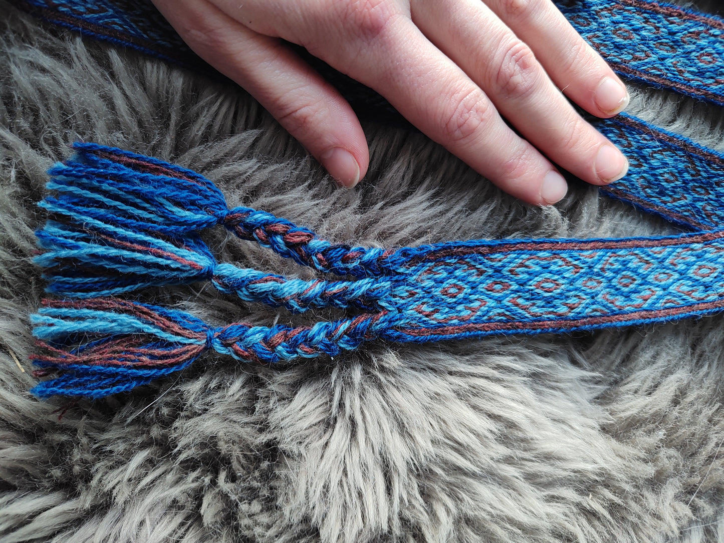 Belt in bright blue and brown