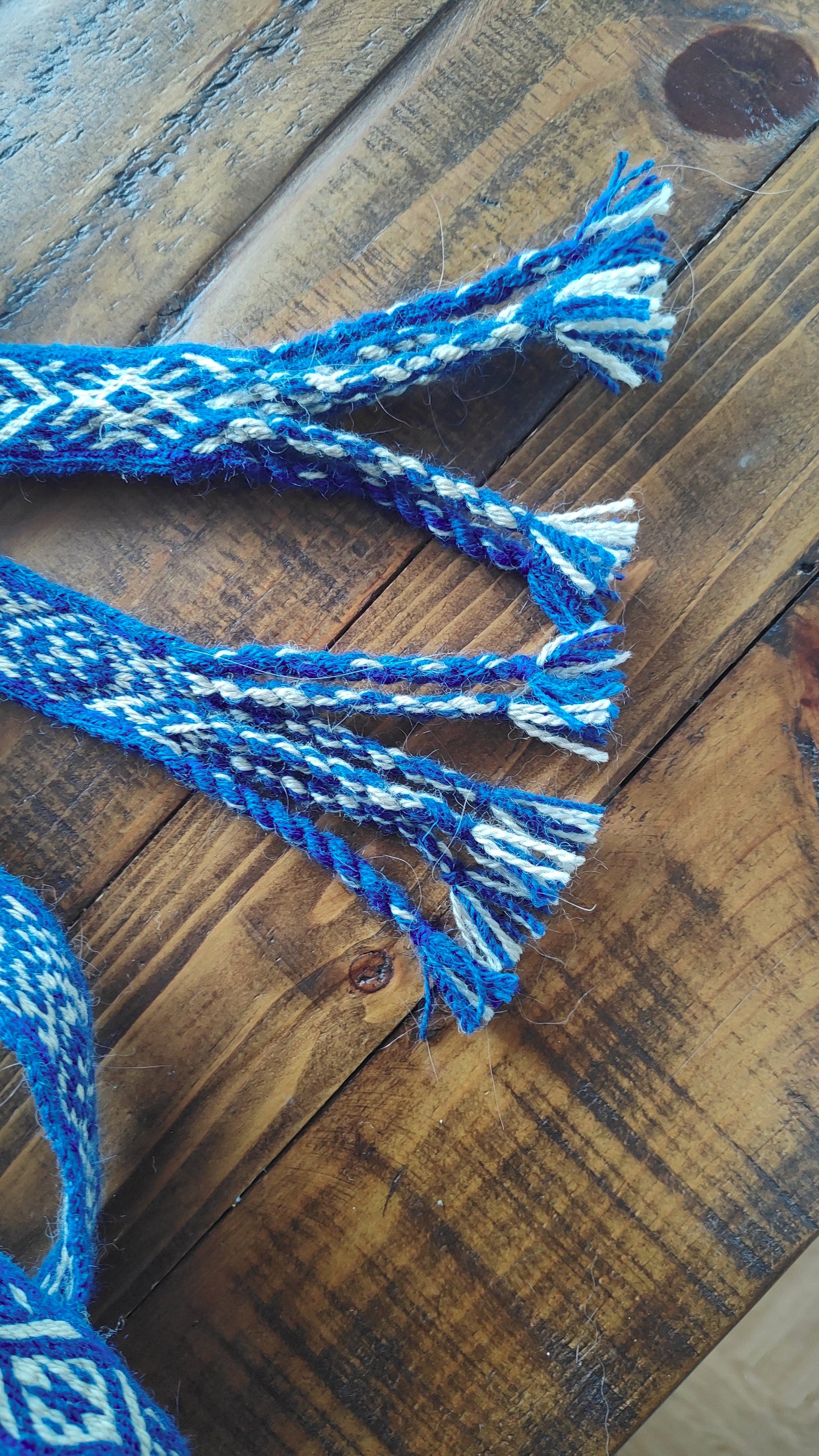 Blue belt with star and diagonal pattern