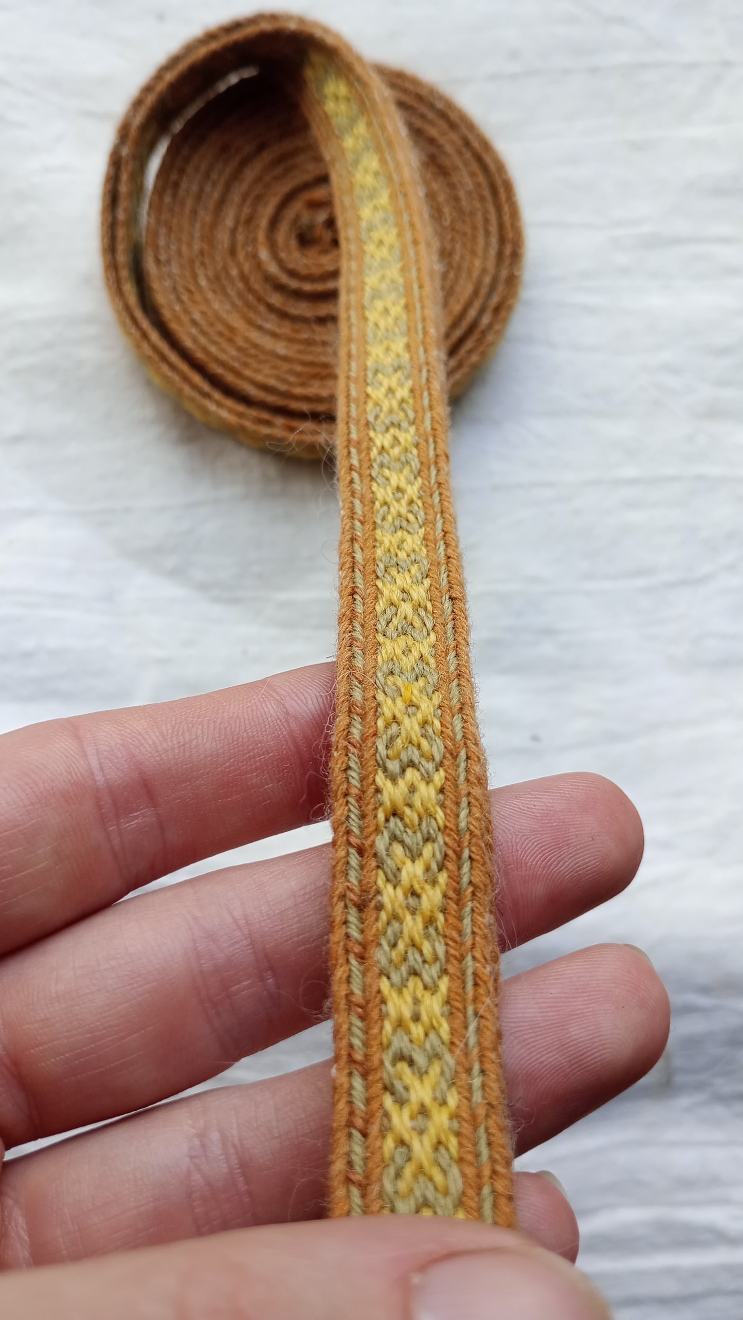 Narrow ⨳ trim (plant dyed yarns)