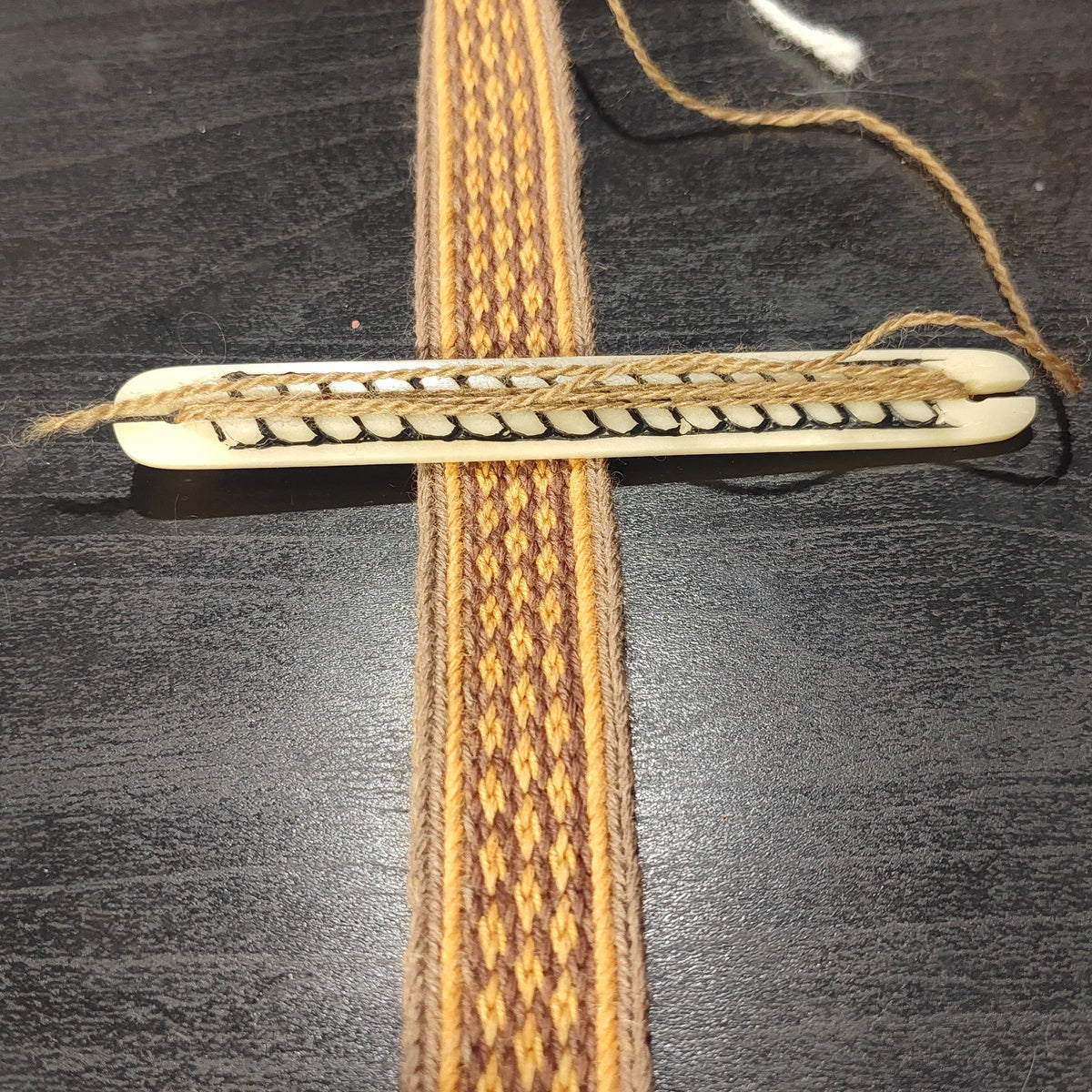 Weaving pattern - orange dots