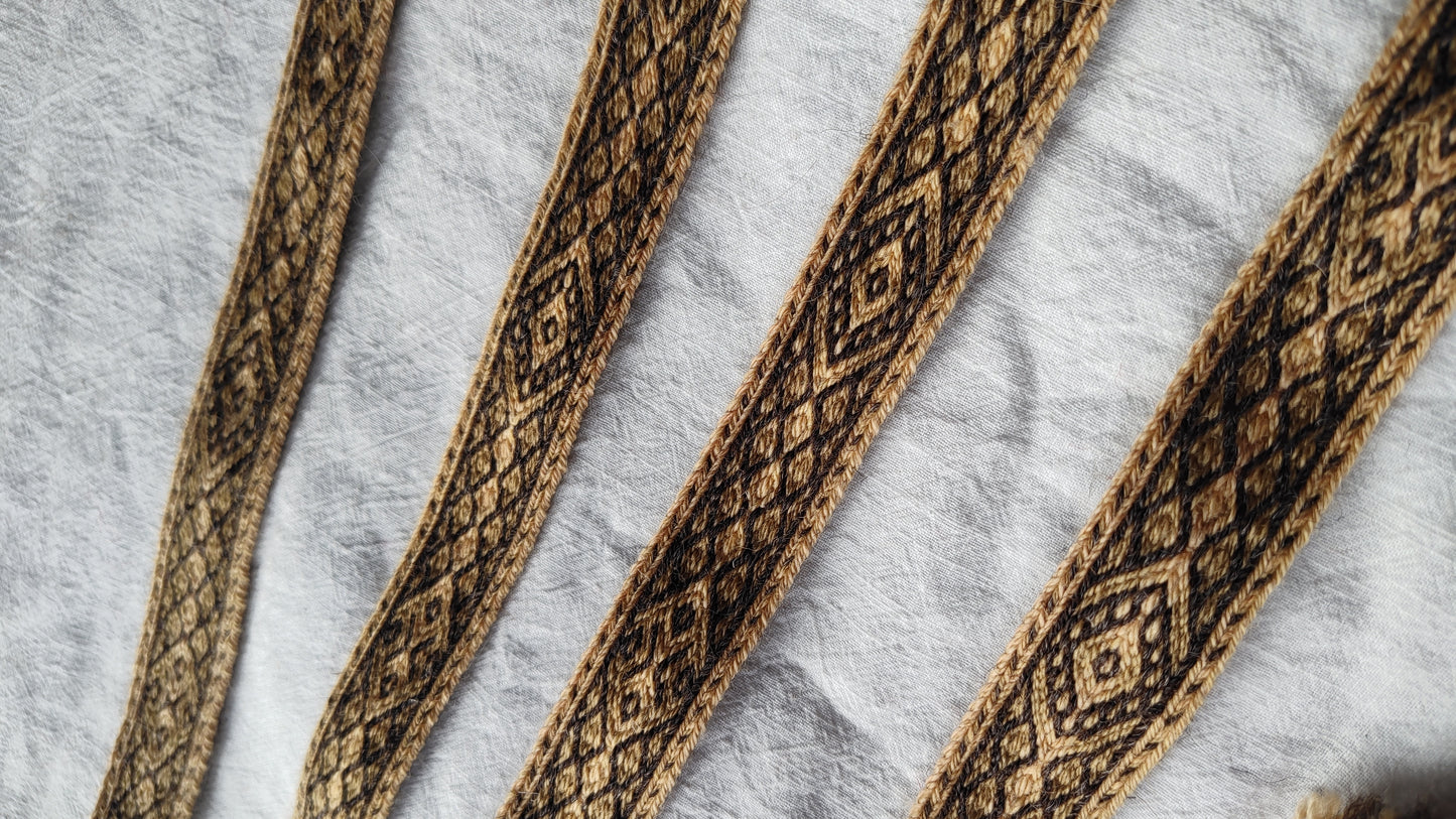 Belt with diamond pattern (plant dyed yarn)