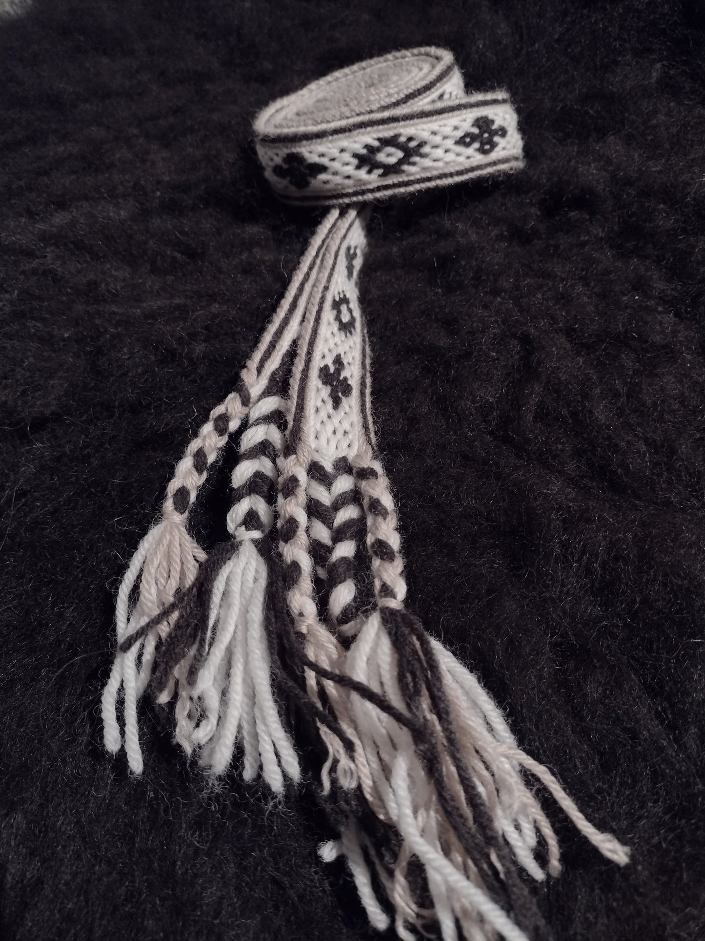 "Helios" - belt in white and brown