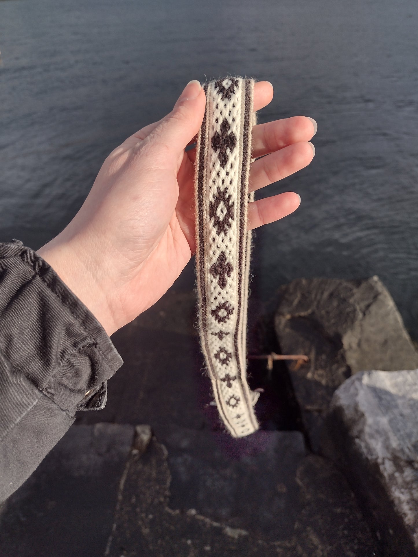 "Helios" - belt in white and brown