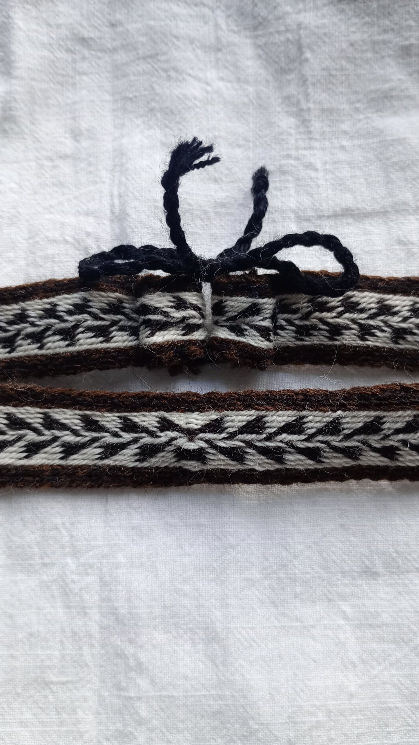 White and brown adjustable headband