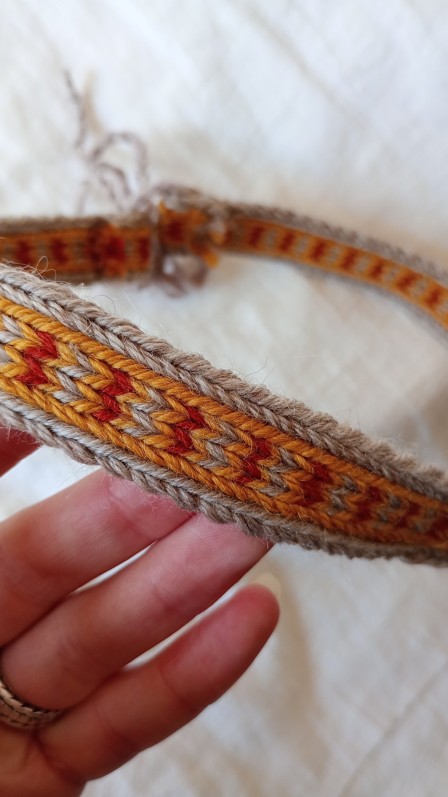 Robust adjustable headband with Gaigovo pattern