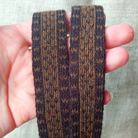 Double sided belt with tassels