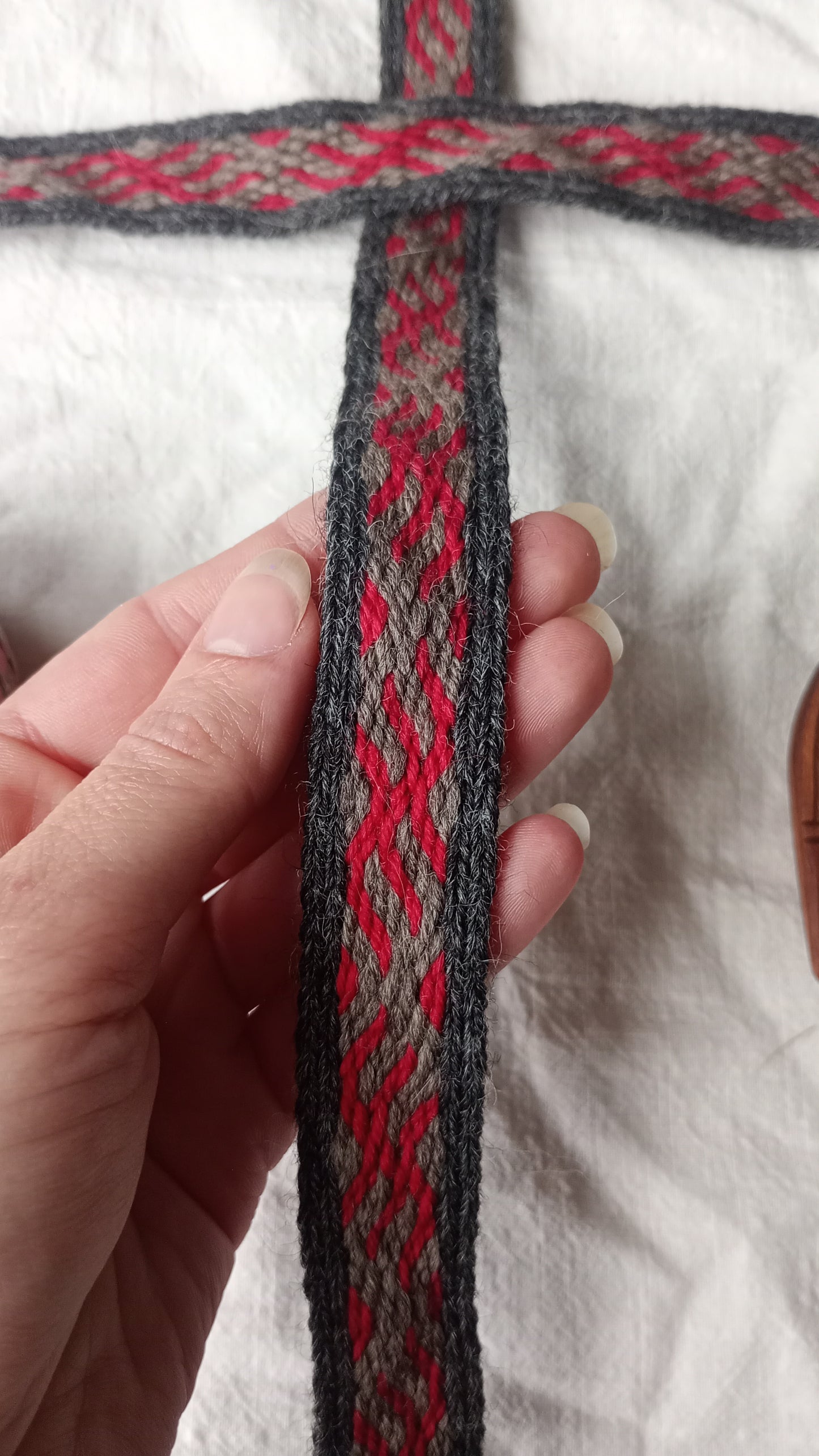 Belt with striking "fire and stone" pattern