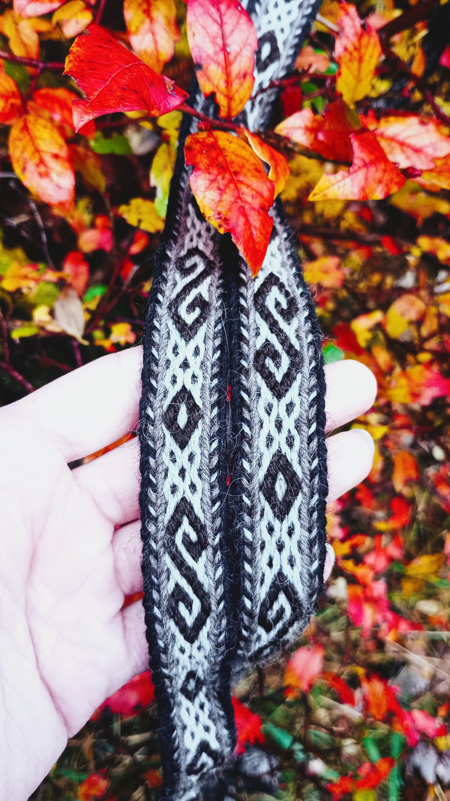 Belt with double spirals in shades of brown