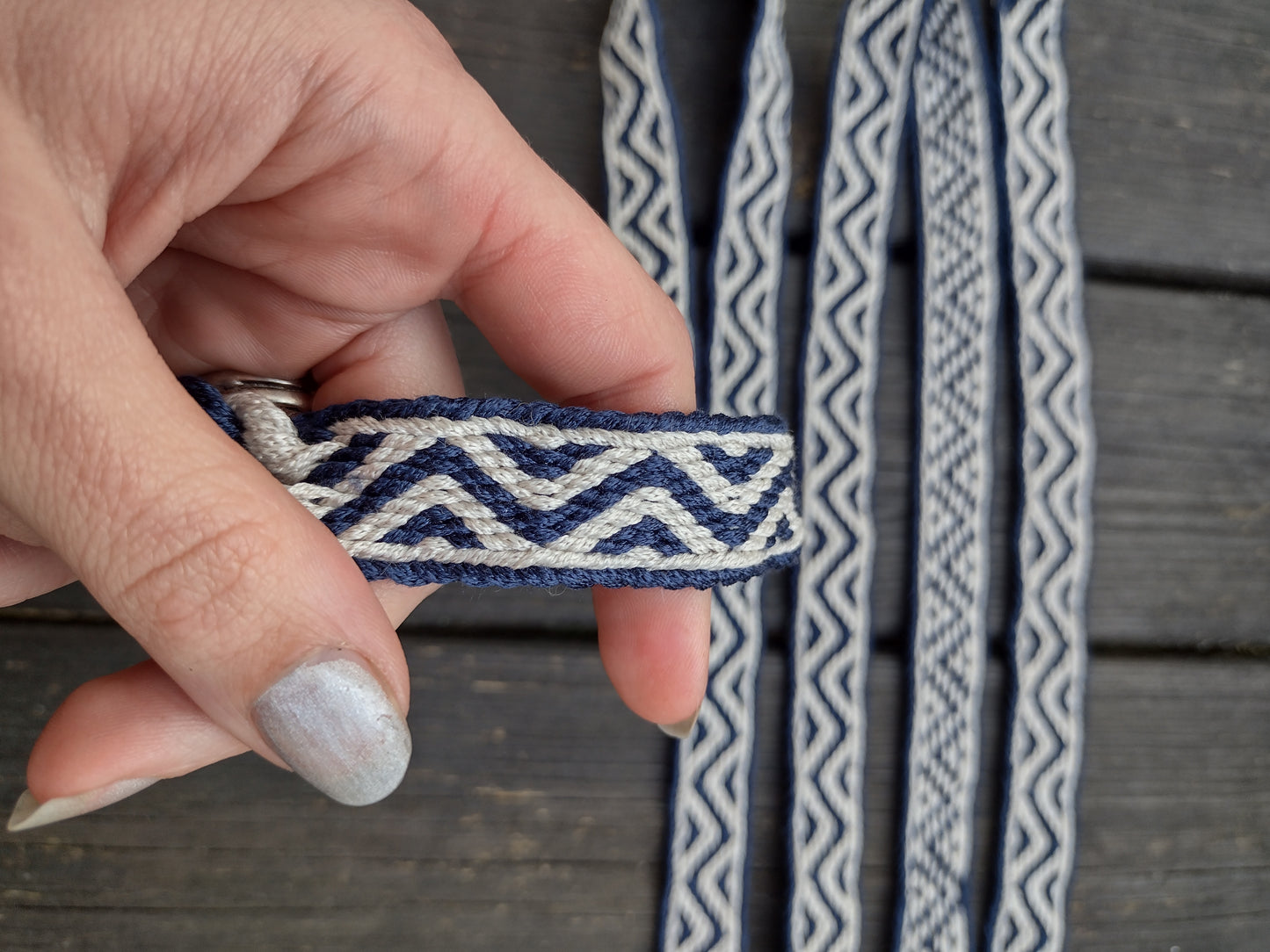 Silk belt with zigzag pattern