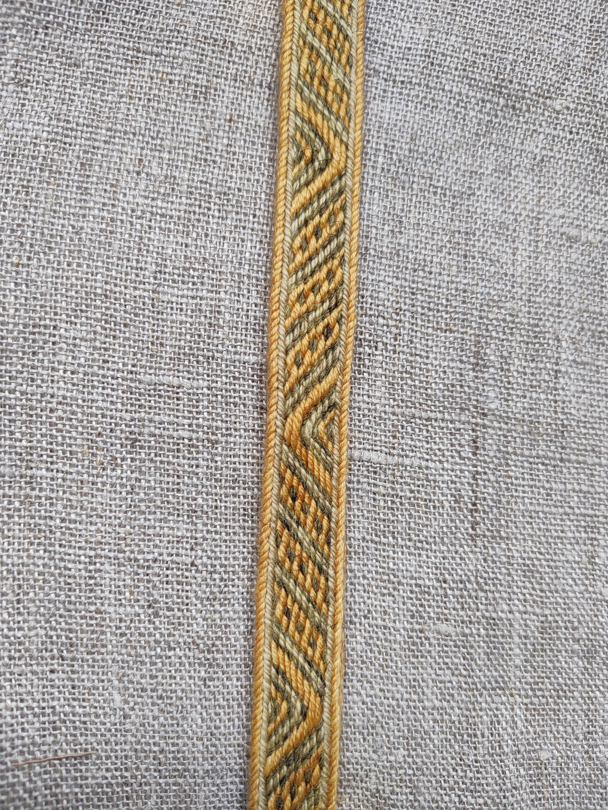Latvian medieval band with triangle pattern (plant dyed yarns)