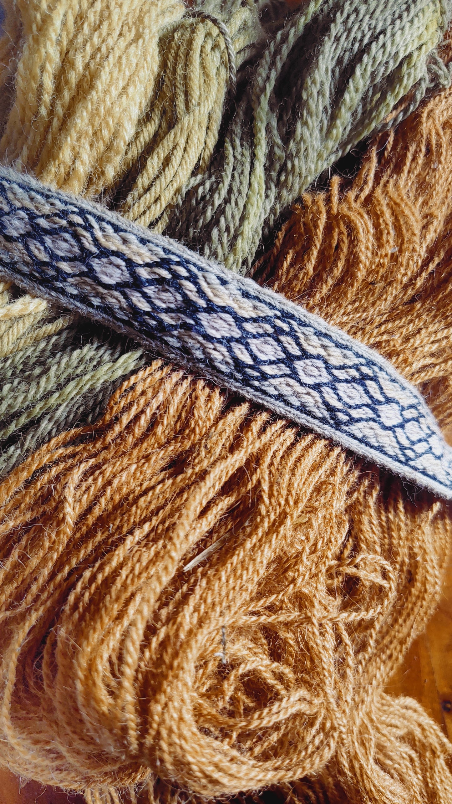 Diamond chain belt (plant dyed)