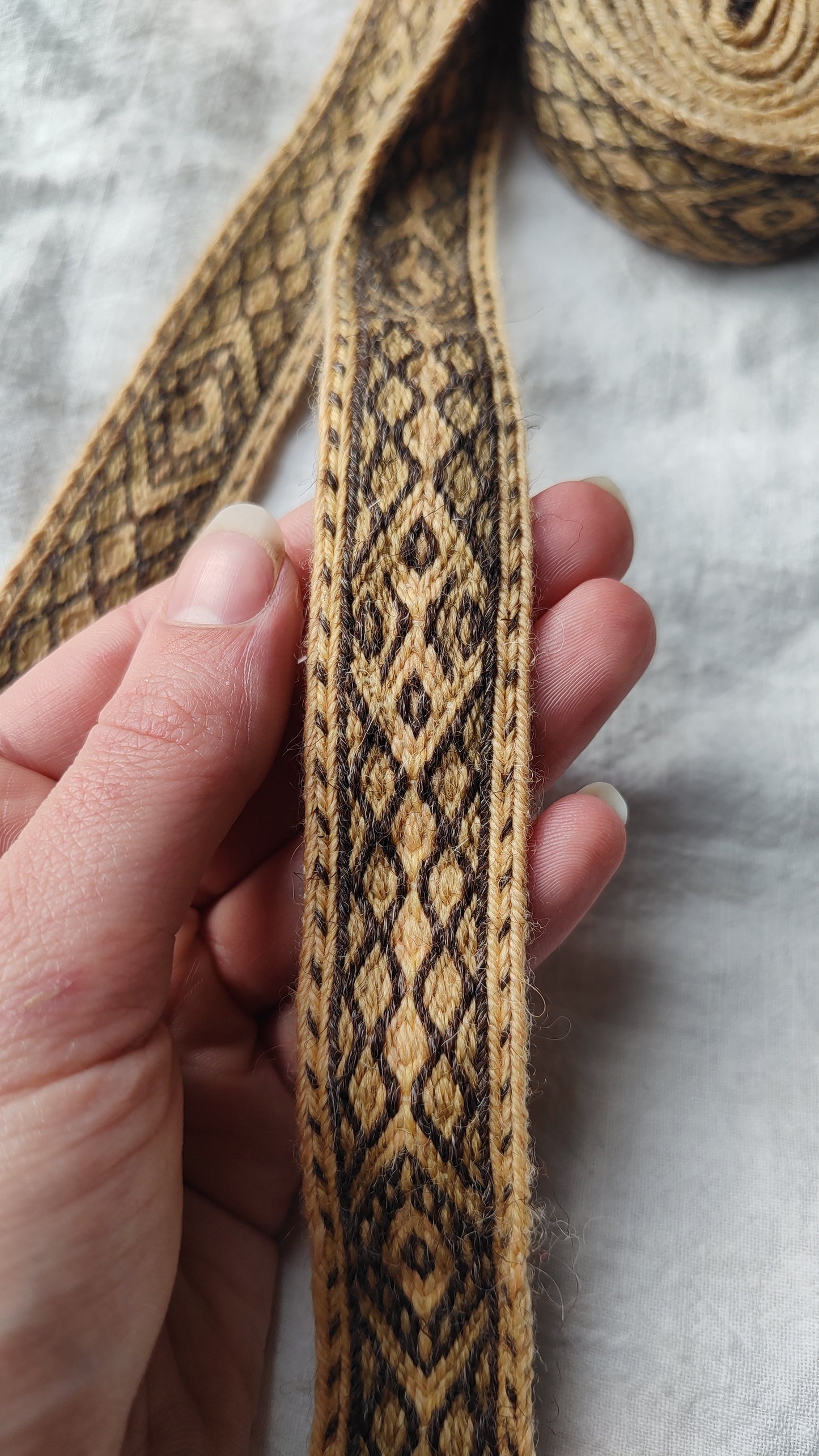 Belt with diamond pattern (plant dyed yarn)