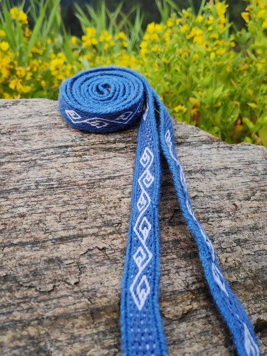 Fairy-like belt with leaves in blue