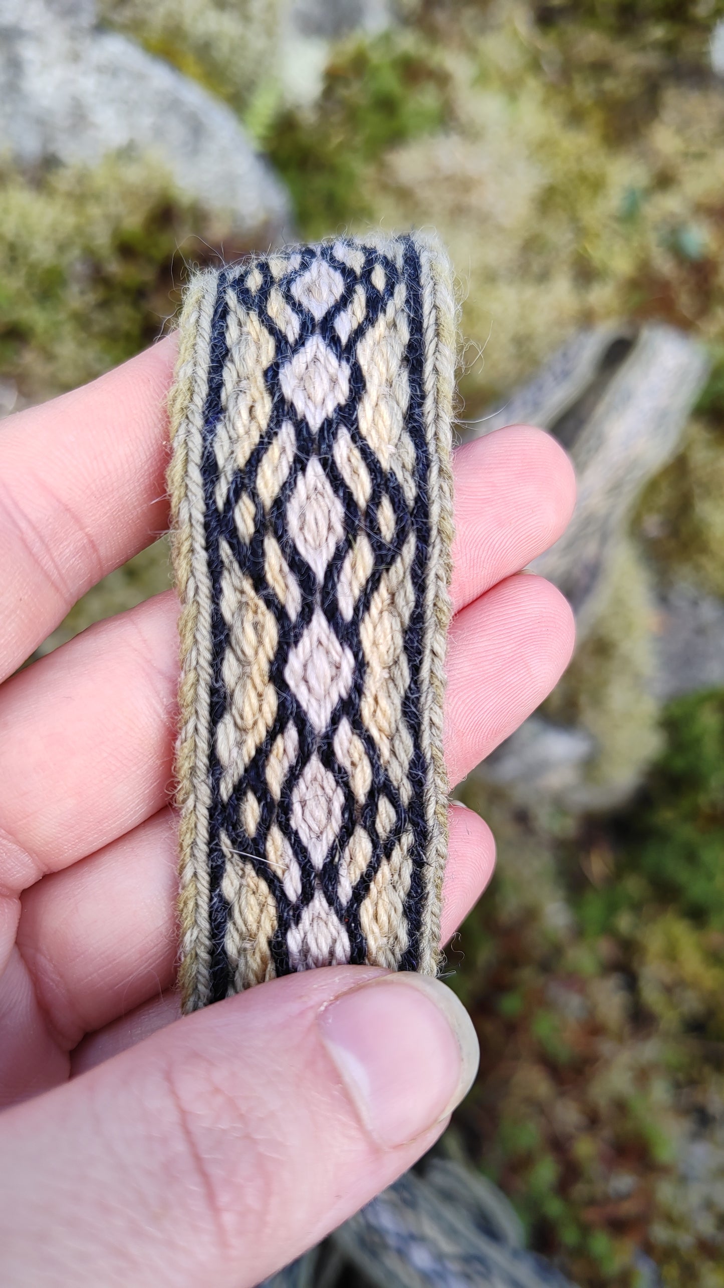 Diamond chain belt (plant dyed)