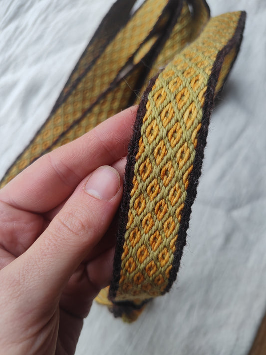 Simple plant dyed belt with diamonds