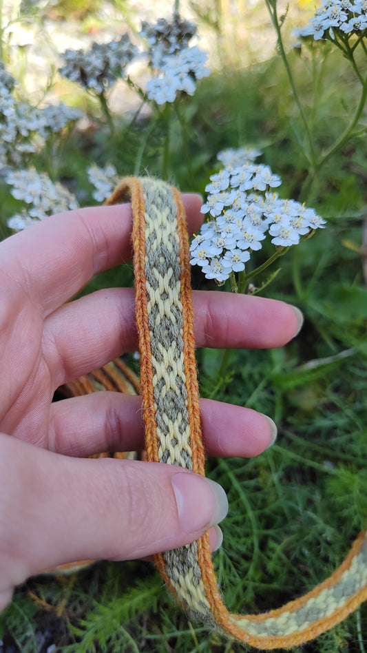 Narrow ⨳ trim (plant dyed yarns)