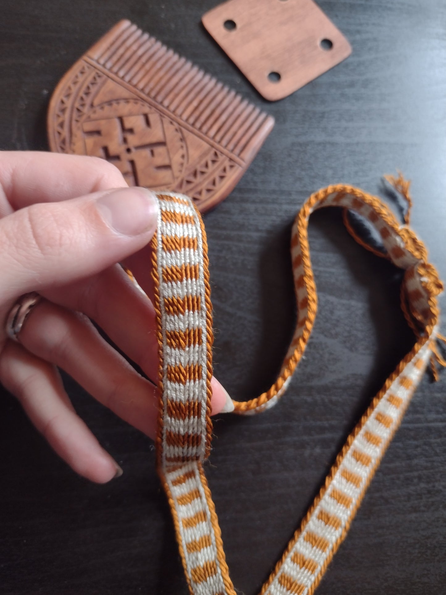 Striped headband in copper and ivory silk