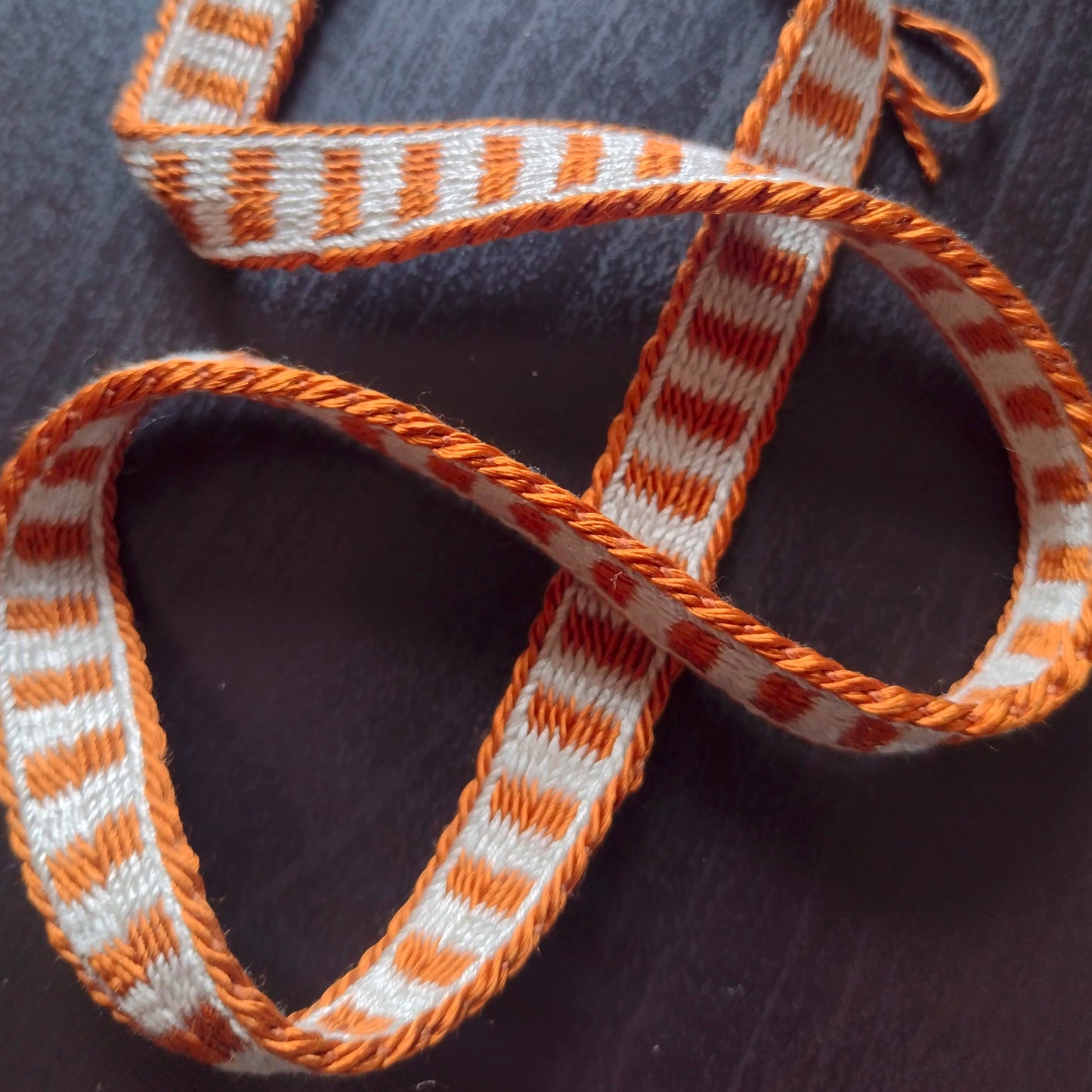 Striped headband in copper and ivory silk
