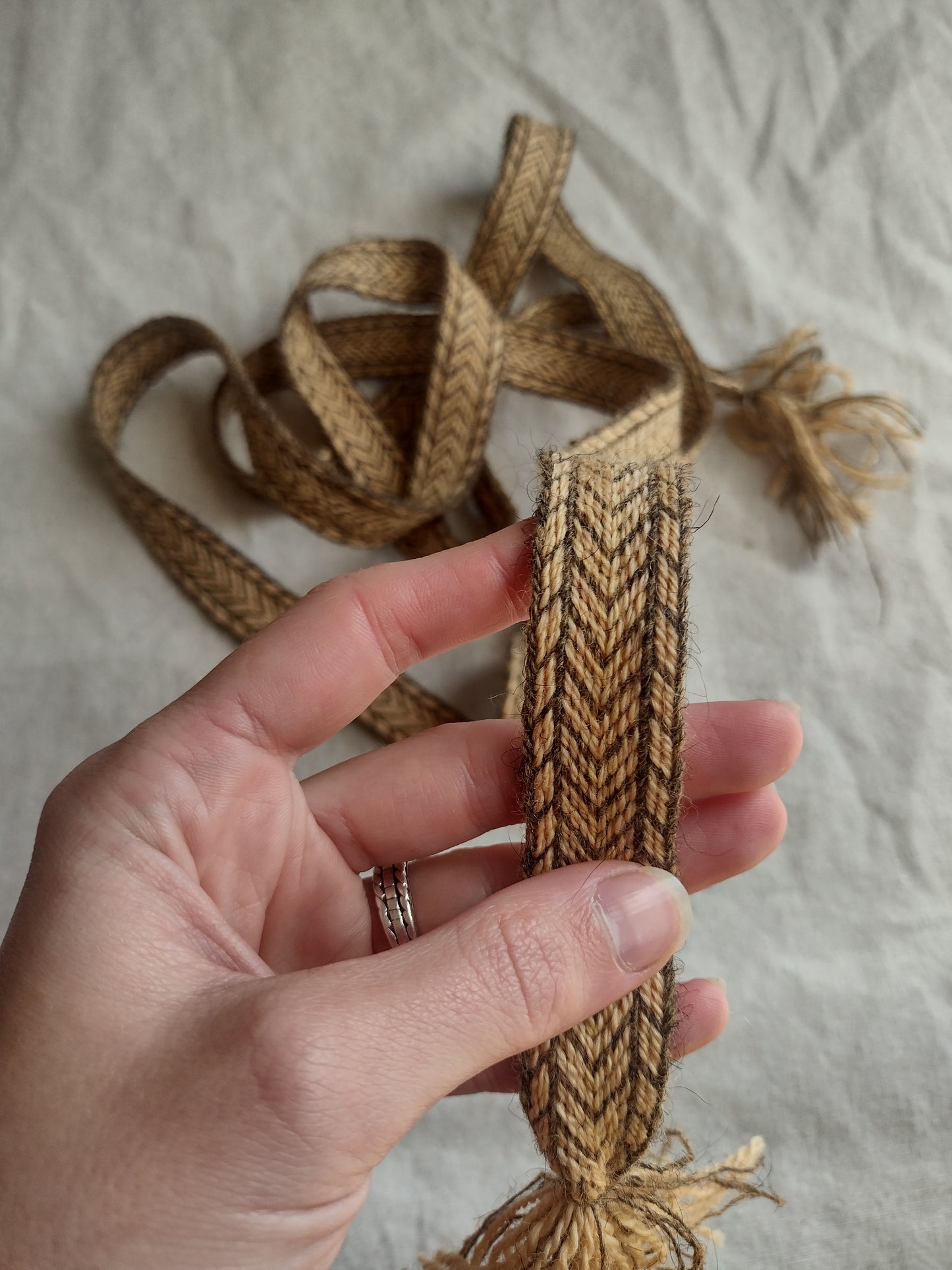 Belt with arrow pattern (plant dyed, partially hand spun)