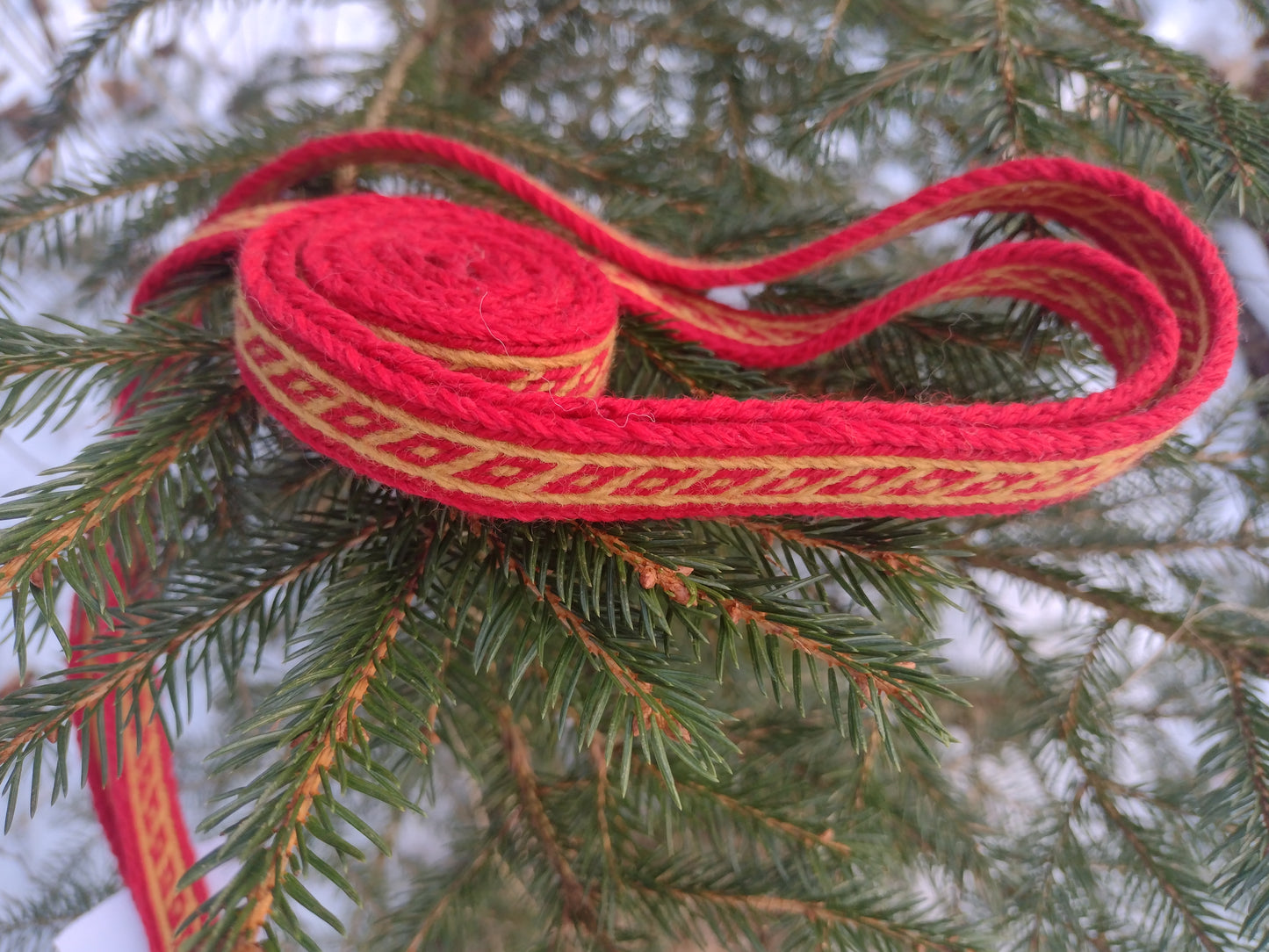 Red/yellow belt with Oseberg pattern from Viking age